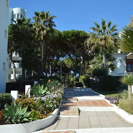 Primera Linea De Playa Calahonda Mijas アパート